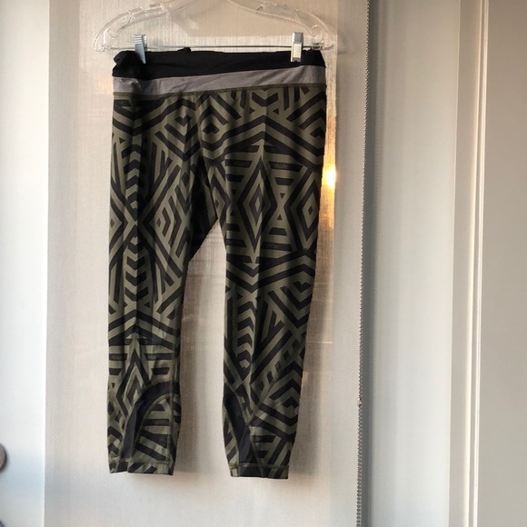 Lululemon inspire tights - animal print - Picture 2 of 4